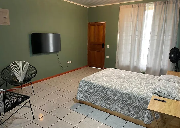 Big Sloth Apartment
